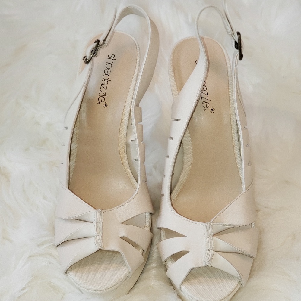Cream color platform slingback heels - Picture 2 of 5